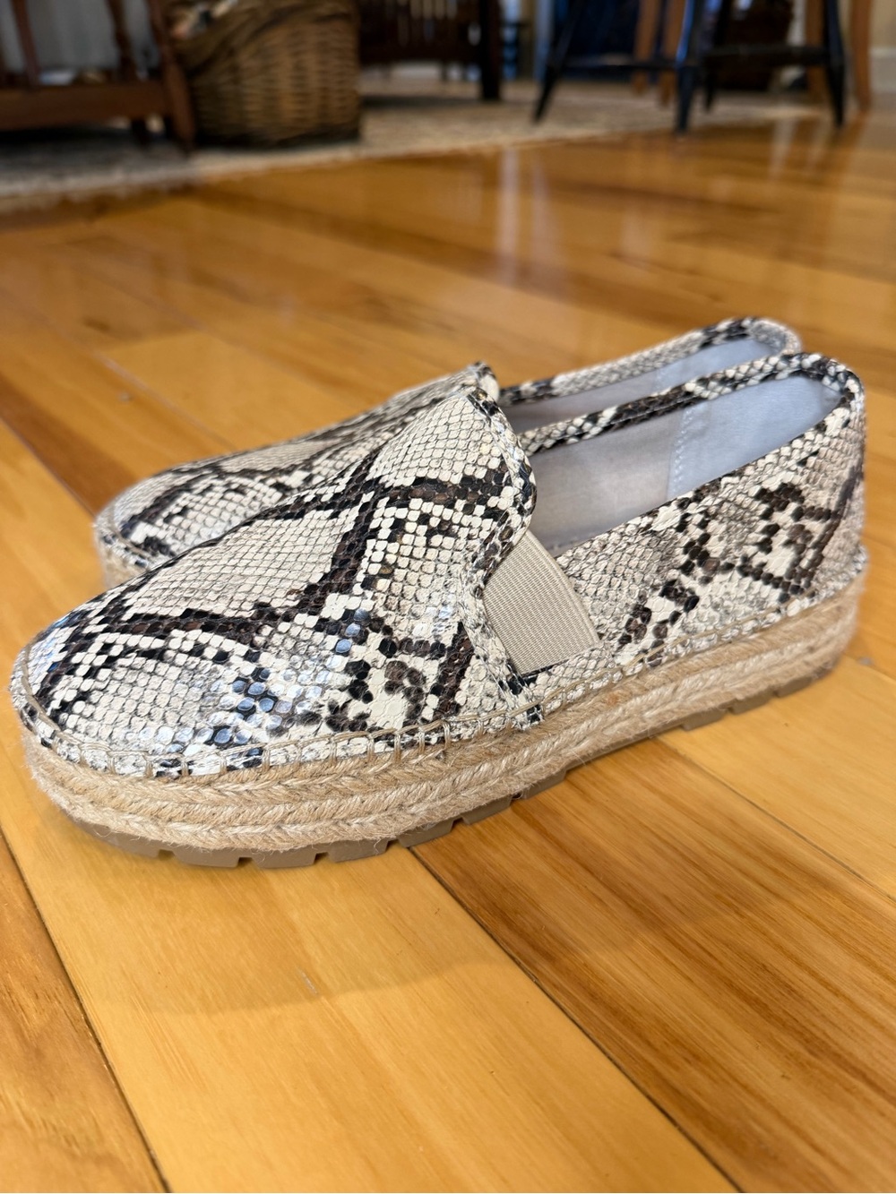 Circus by Sam Edelman Cora Snakeskin Platform Espadrille Slip-On Flats Sz 7.5